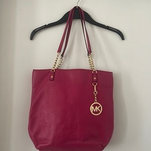 MK Leather hot pink shoulder bag with gold chain and accessory